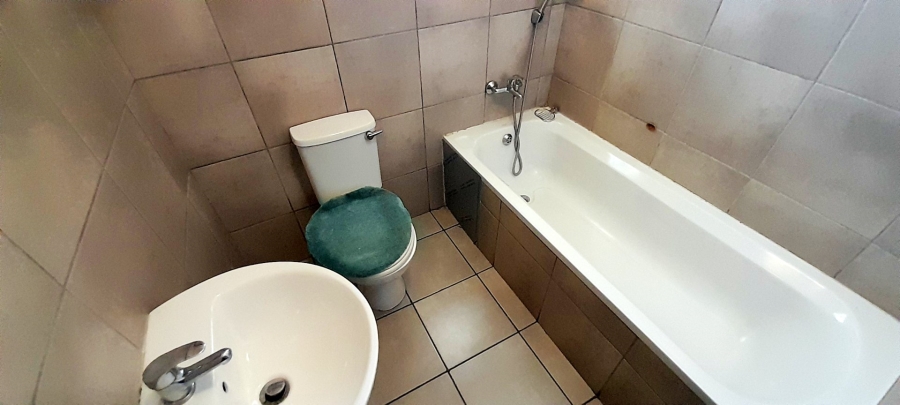 To Let  Bedroom Property for Rent in Belhar Western Cape